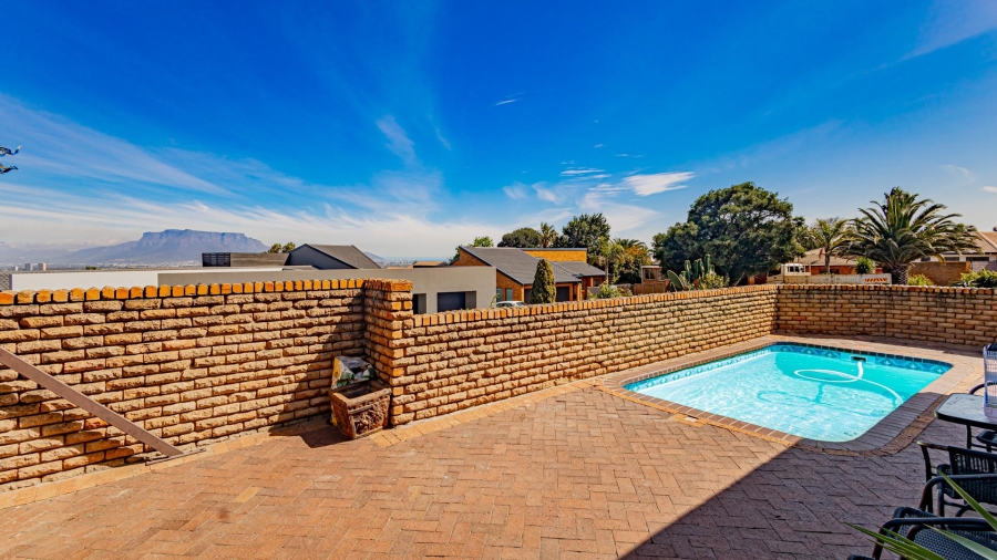 3 Bedroom Property for Sale in Plattekloof Western Cape